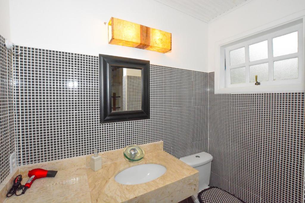  Maison Bleue Suites