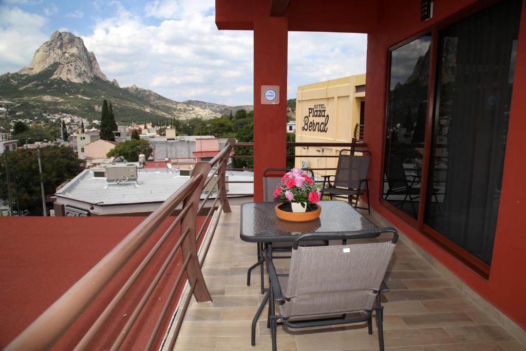 Nespecifikovaný výhled na hory nebo výhled na hory při pohledu z hotelu