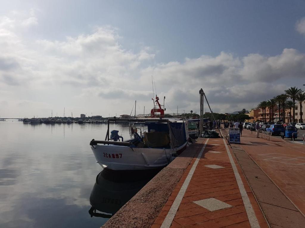 Isola dei Fenici a Sant'Antioco - Apt con terrazza centrale