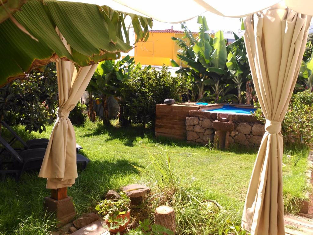 Zahrada ubytování Villa Canaria piscina jacuzzi jardín