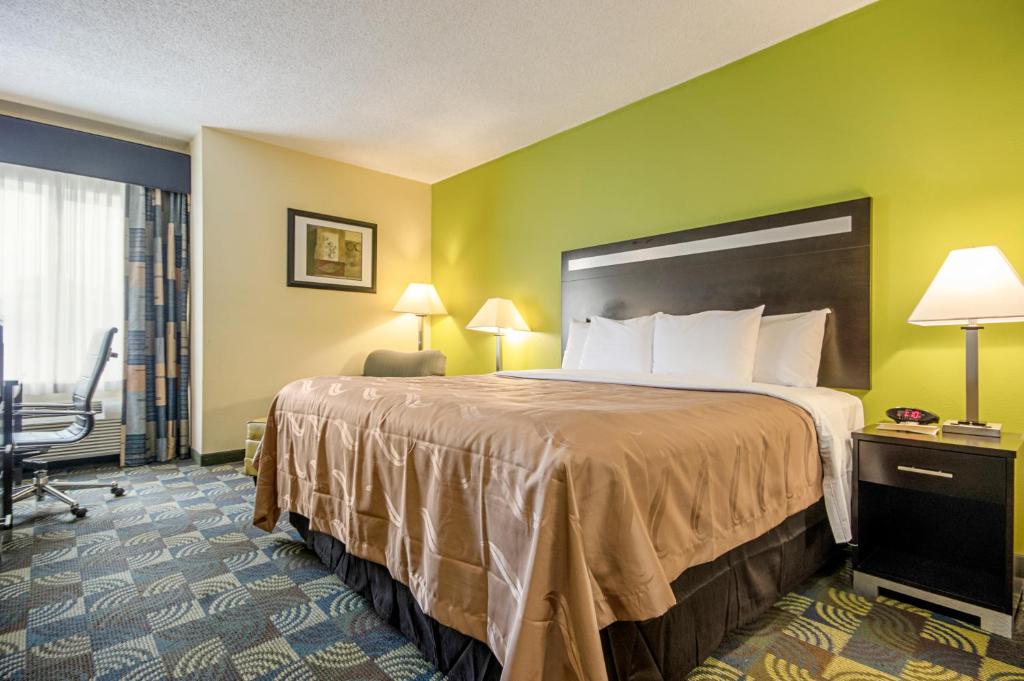 Quality Inn & Suites Glenmont - Albany South - Chambre Lit King-Size - Non-Fumeurs