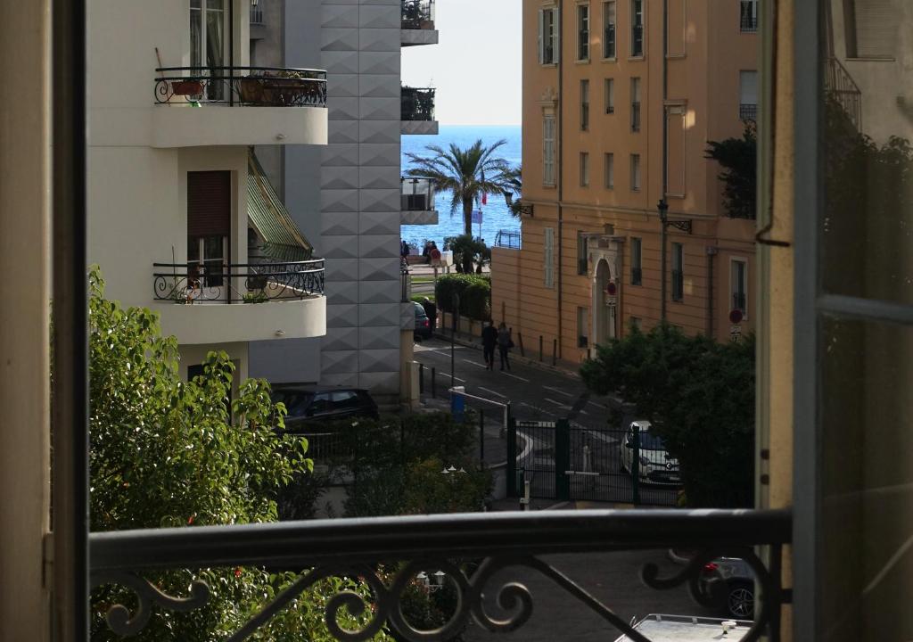 Balcon ou terrasse dans l'établissement Rue de France mer à 200m
