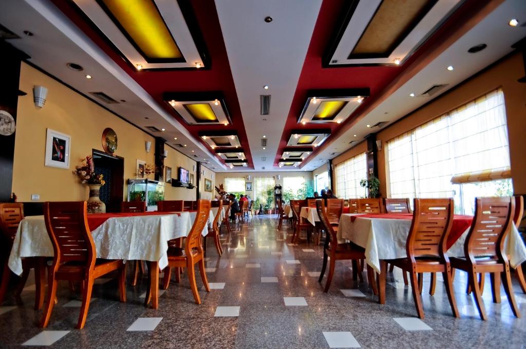 Restaurace v ubytování Hotel Lubjana