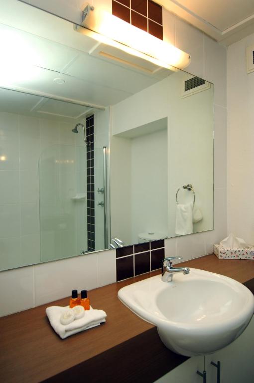 Aquarius On The Beach - Resim 24