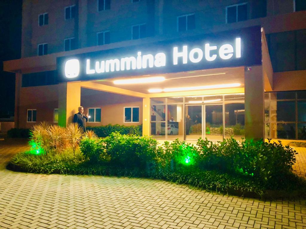  Lummina Mogi