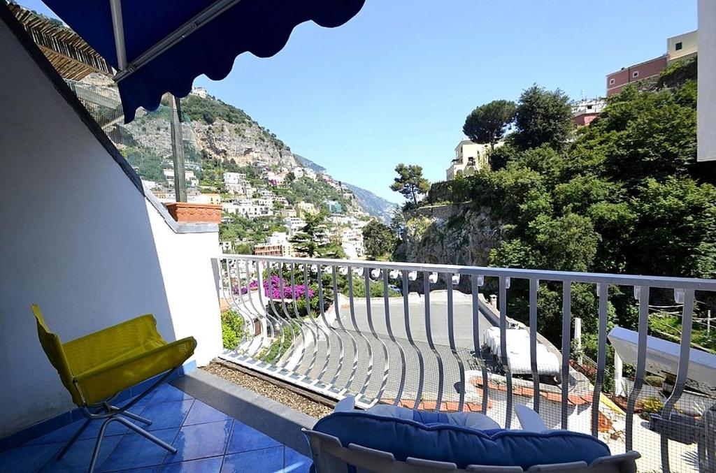 A balcony or terrace at Positano Villa Sleeps 3 Air Con WiFi