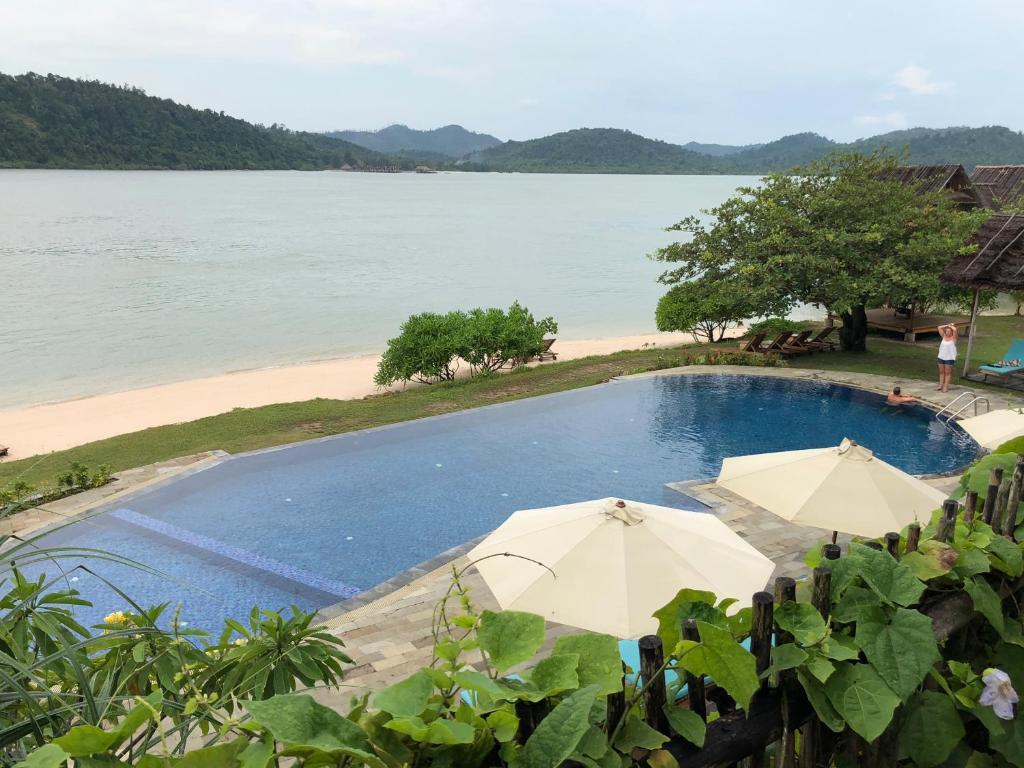 Telunas Private Island