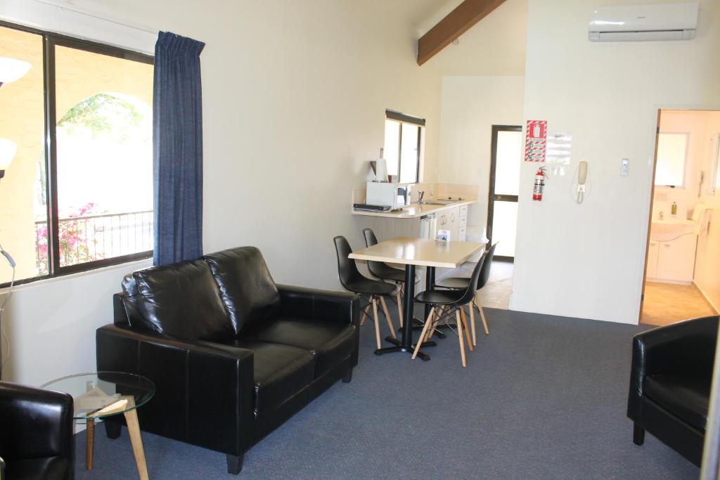 Captains Quarters Motor Inn - Resim 5