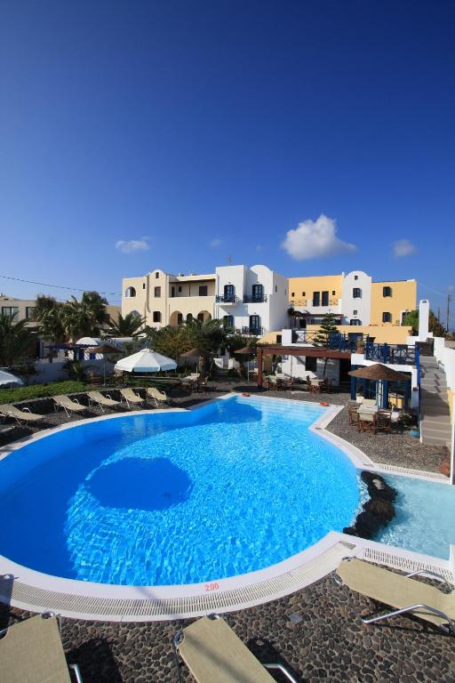 Bazén v ubytovaní Kalimera Hotel alebo v jeho blízkosti