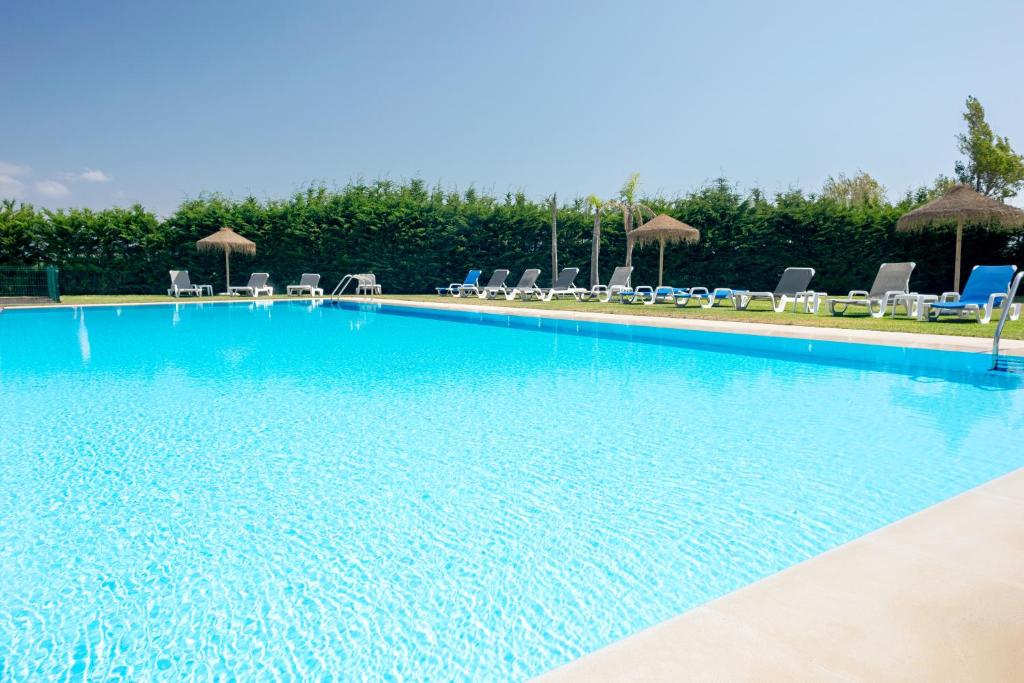 Bazén v ubytování Hotel dos Zimbros nebo v jeho okolí