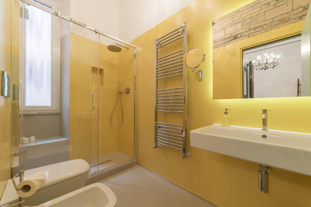 Kúpeľňa v ubytovaní Romantic Vintage Colosseum Suite