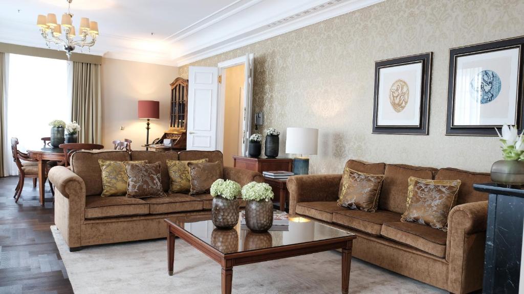 Posezení v ubytování Althoff Grandhotel Schloss Bensberg