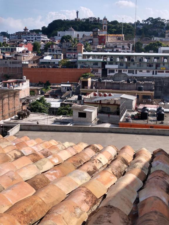 Nespecifikovaný výhled na destinaci Papantla de Olarte nebo výhled na město při pohledu z penzionu – hostince