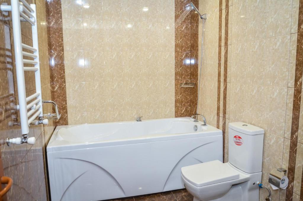 Koupelna v ubytování Rubin Hotel