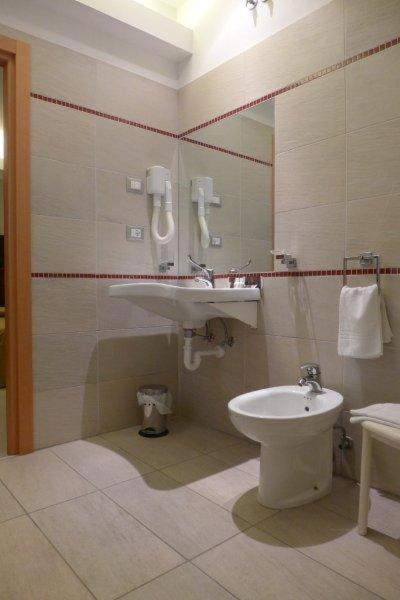 Koupelna v ubytování Hotel Capitol