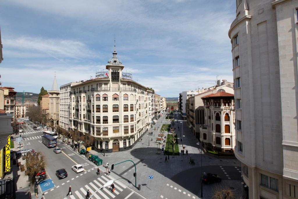 Nespecifikovaný výhled na destinaci Pamplona nebo výhled na město při pohledu z hotelu