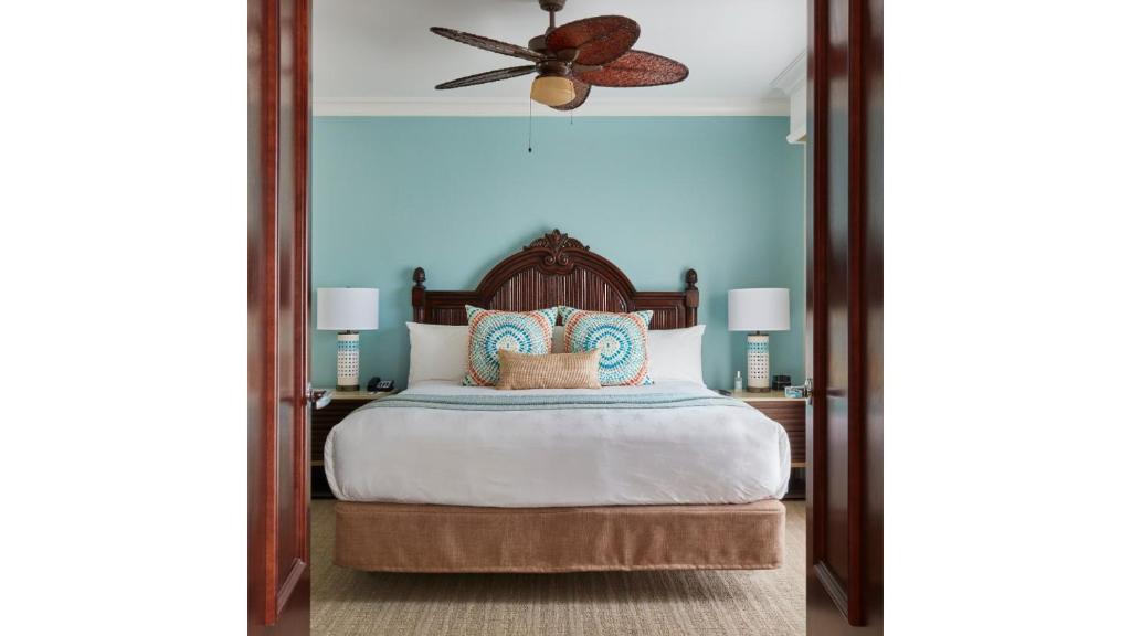 Ein Bett oder Betten in einem Zimmer der Unterkunft Cheeca Lodge &amp; Spa