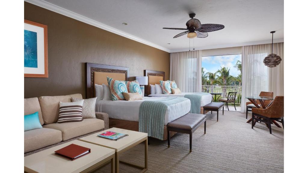 Ein Bett oder Betten in einem Zimmer der Unterkunft Cheeca Lodge &amp; Spa