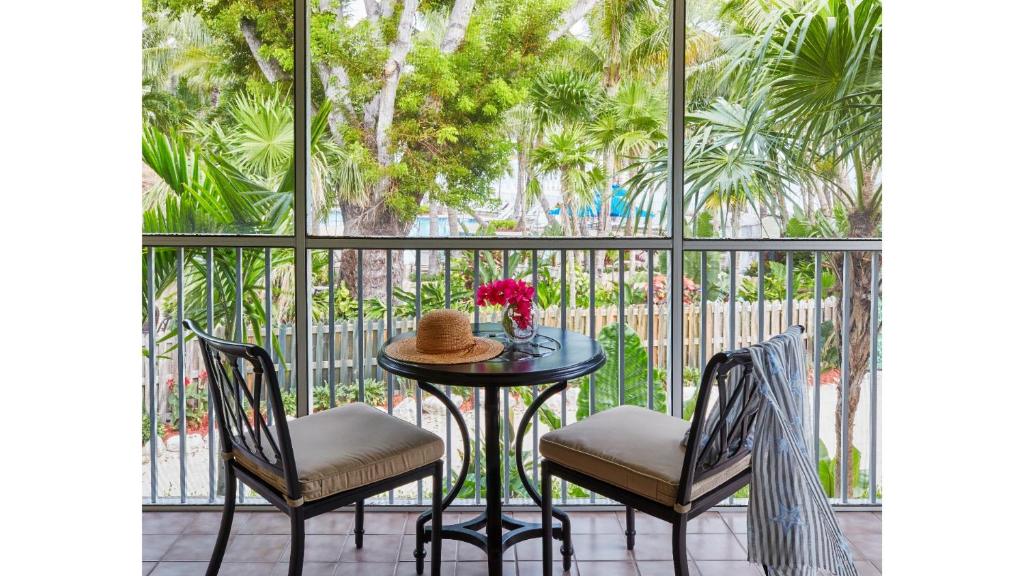 Ein Balkon oder eine Terrasse in der Unterkunft Cheeca Lodge &amp; Spa