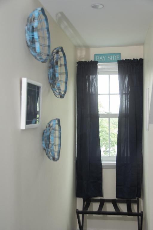The Ocean Bay House - Deluxe King Room