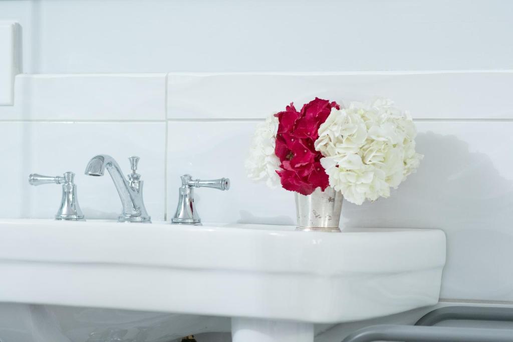 The Ocean Bay House - King Room Met Spa -bad