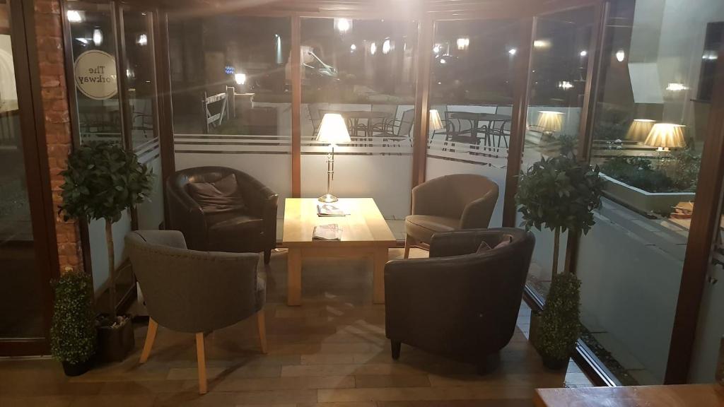 Posezení v ubytování Yorkway Motel