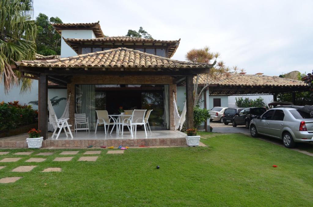  Excelente casa a 150 mts da Praia da Ferradura