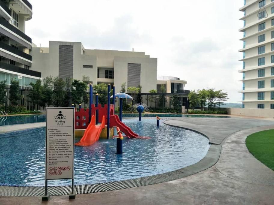 Apartment High Floor 2br Apt Near Legoland Nusajaya Malaysia Booking Com