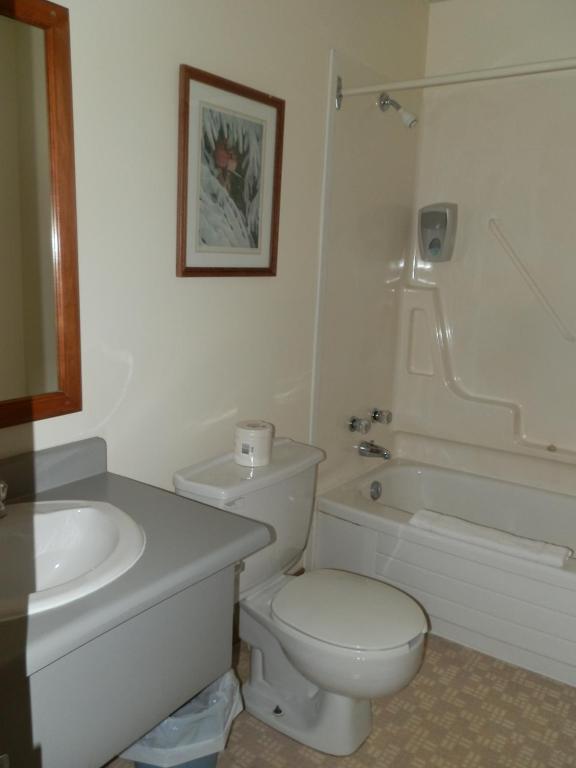 Hopewell Rocks Motel & Country Inn - Chambre Queen Avec Deux Lits Queen