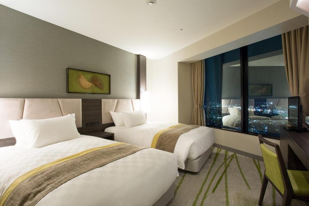 Lake Biwa Otsu Prince Hotel - Executive Zweibettzimmer 33F 35F Mit Poolzugang