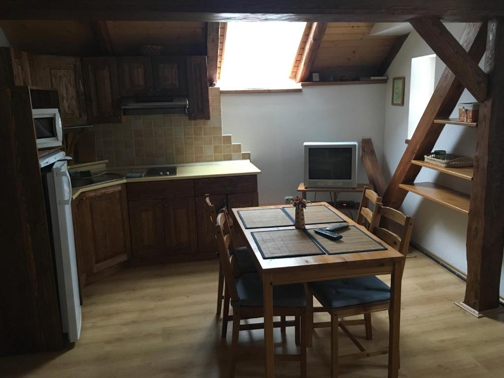 Kuchyň nebo kuchyňský kout v ubytování Chalupa Continental