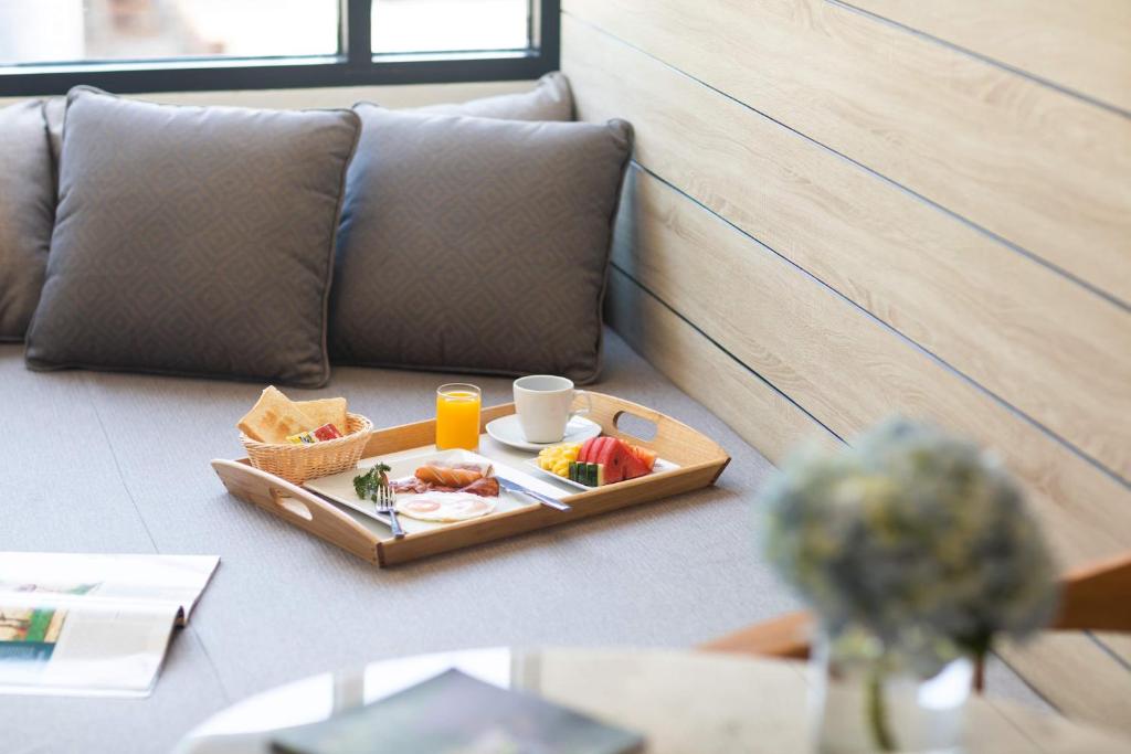 LIV Hotel Phuket Patong Beachfront - Resim 44