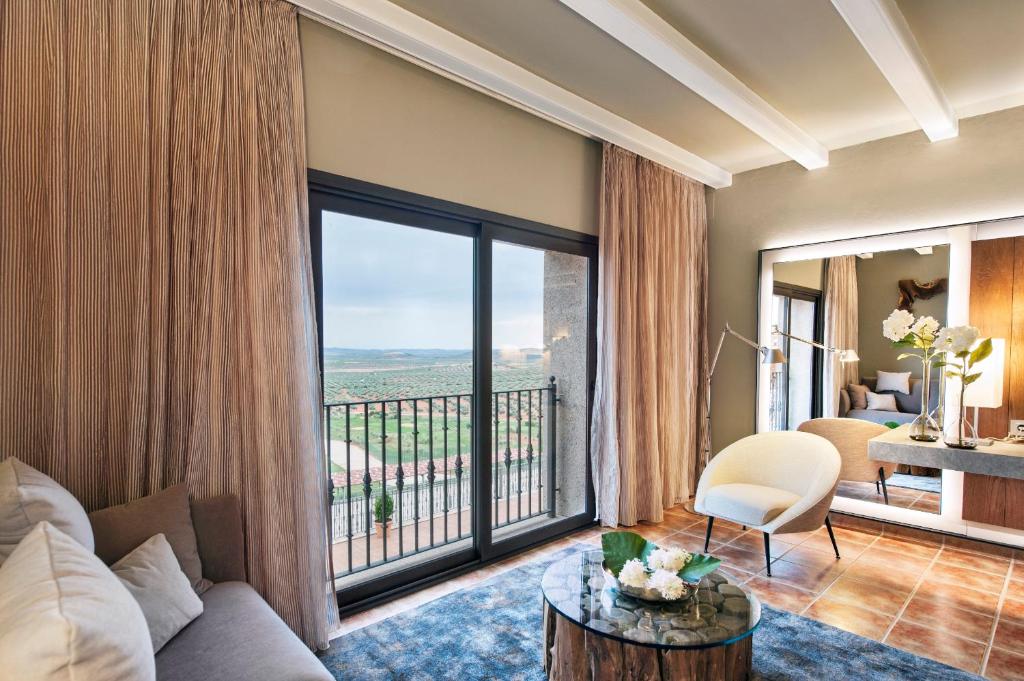 A seating area at Hotel La Caminera Club de Campo