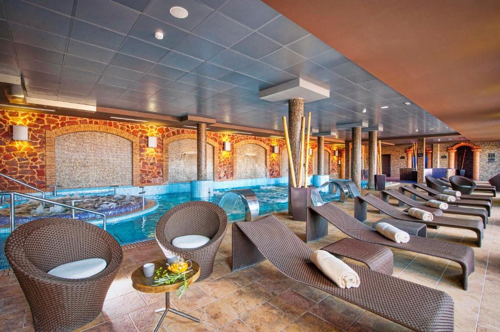 Hotel La Caminera Club de Campo, Torrenueva – Precios ...