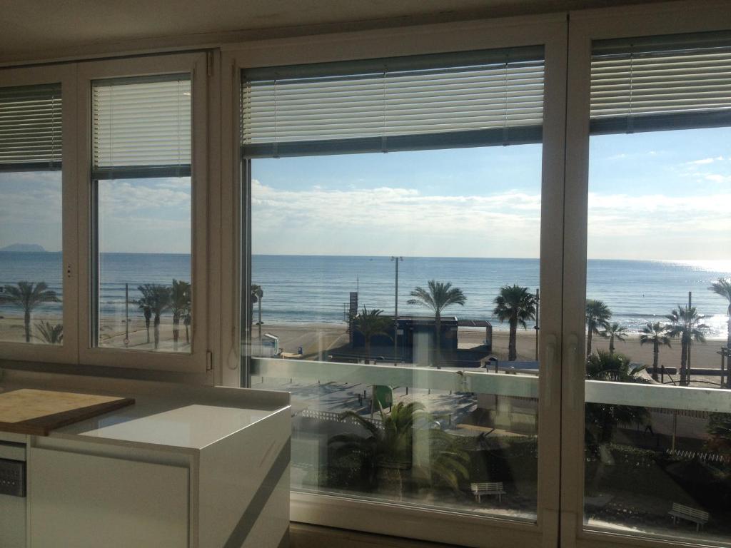 1 Linea Playa San Juan, Alicante – Precios actualizados 2023