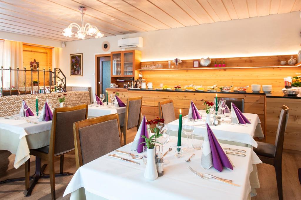 Restaurace v ubytování Hotel Tiffany