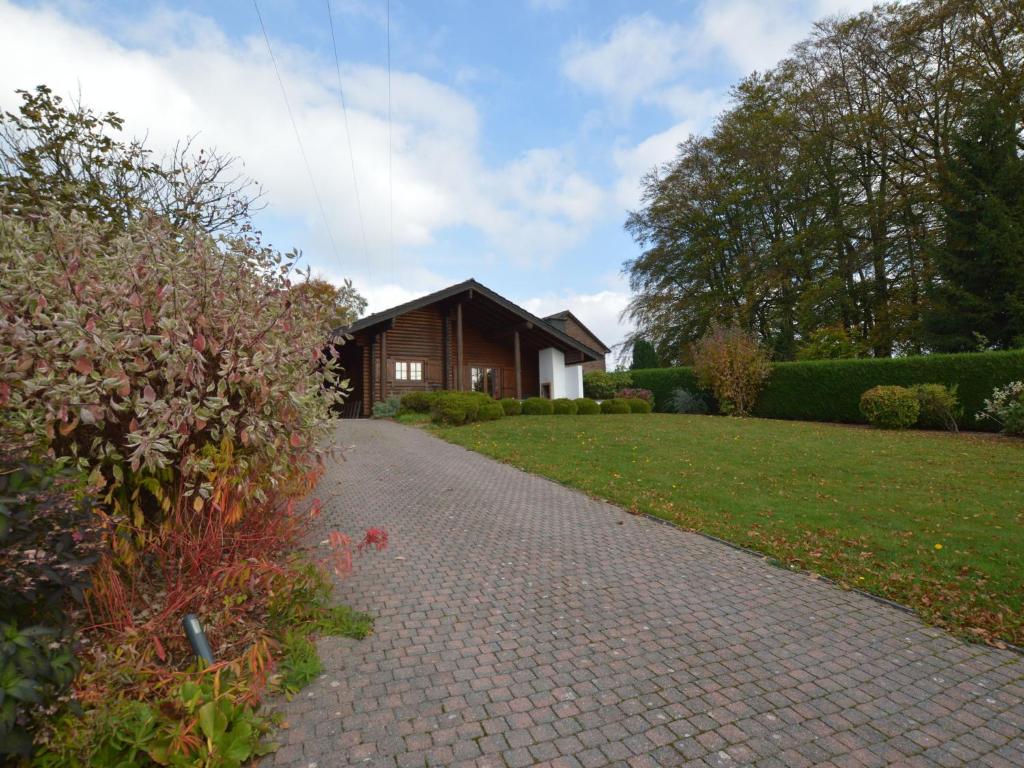 Zahrada ubytování Chalet in Stavelot near Forest Retreat