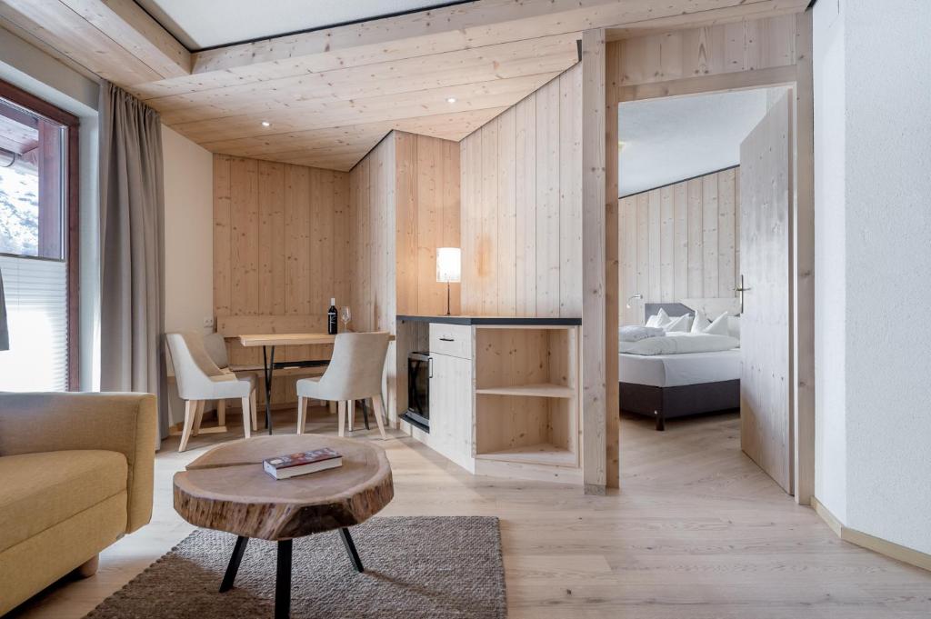 Postel nebo postele na pokoji v ubytování Hotel Garni Pirchhütt