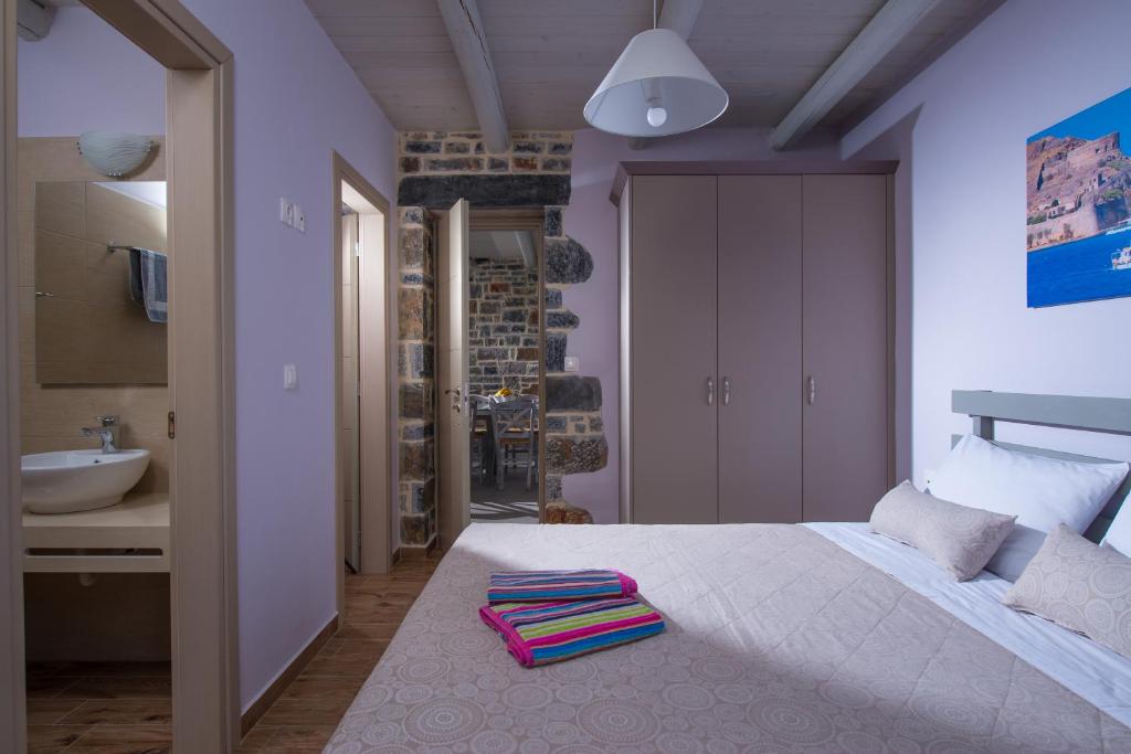 Posteľ alebo postele v izbe v ubytovaní Mandy Luxury Villa by Cretevasion