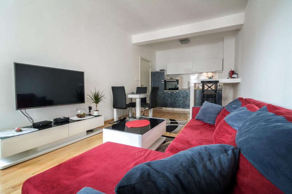 Gallery image of CENTER - PARKING - free private Apartment Jakov in Niš