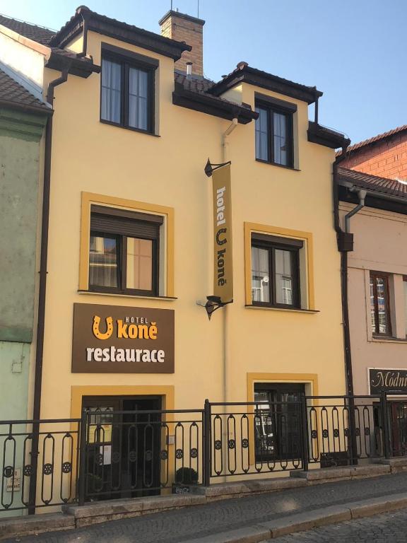 Budynek, w którym mieści się hotel