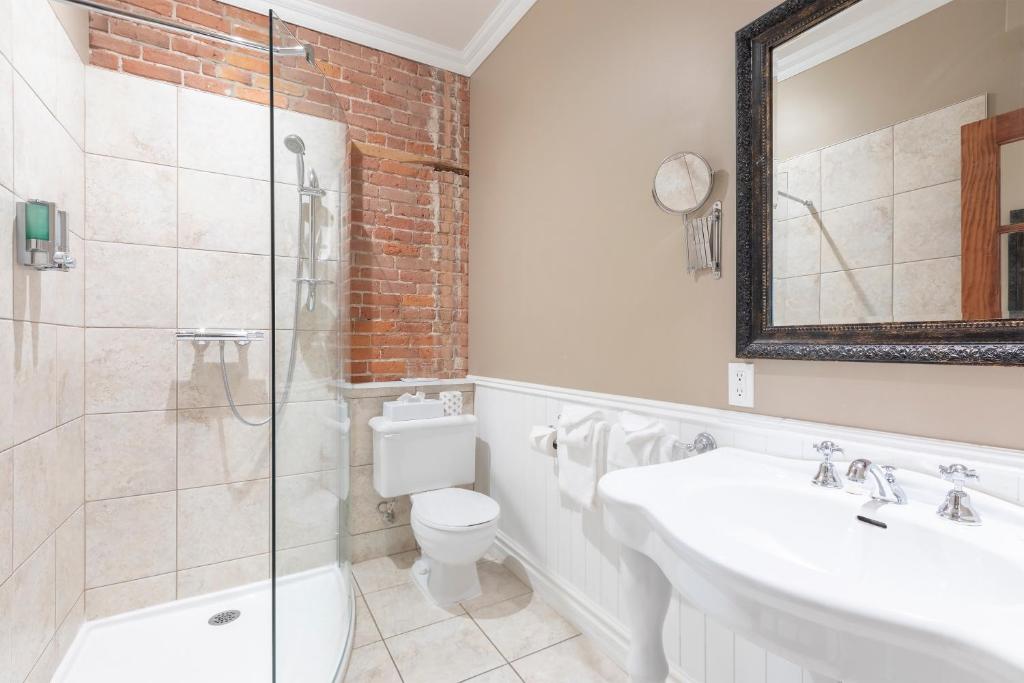 Unilofts Grande-Allée - Resim 13