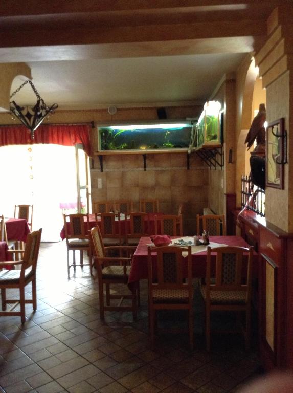 Restaurace v ubytování Főnix Fogadó