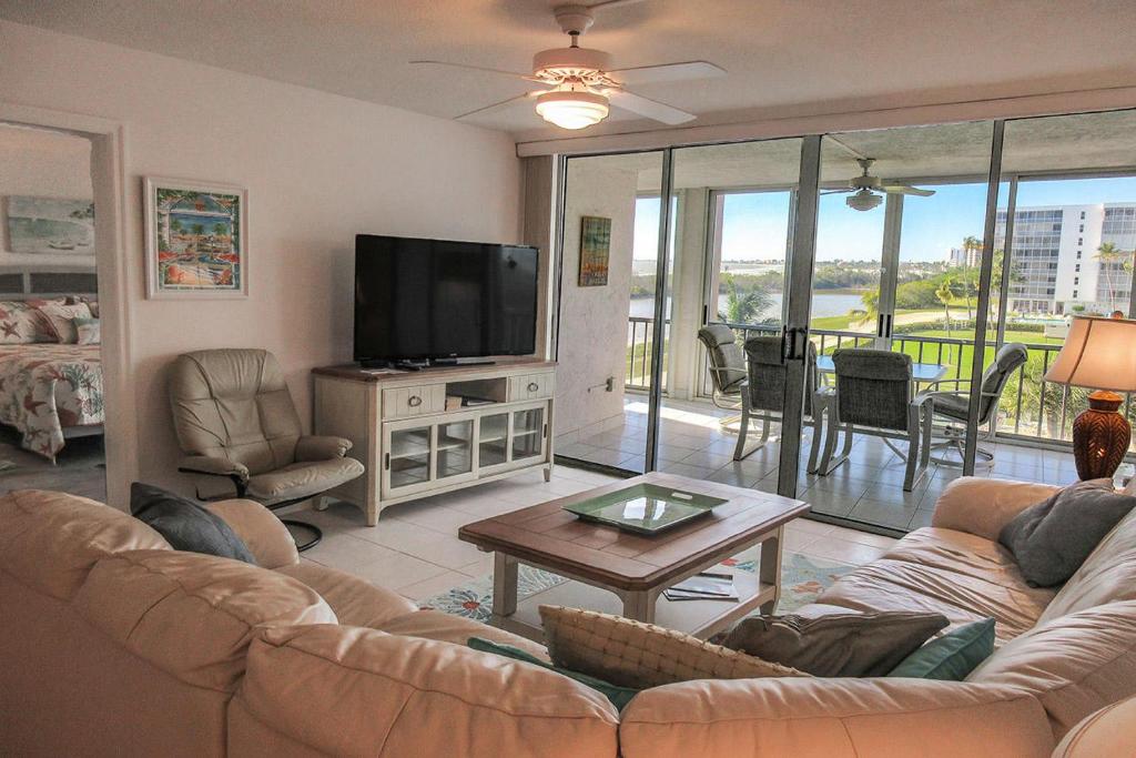 Creciente 413N Condo, Fort Myers Beach, USA