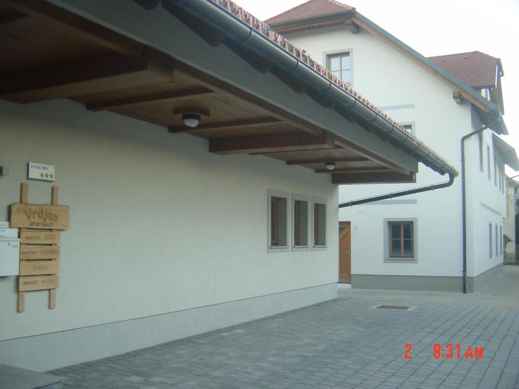 Budova, kde se apartmán nachází