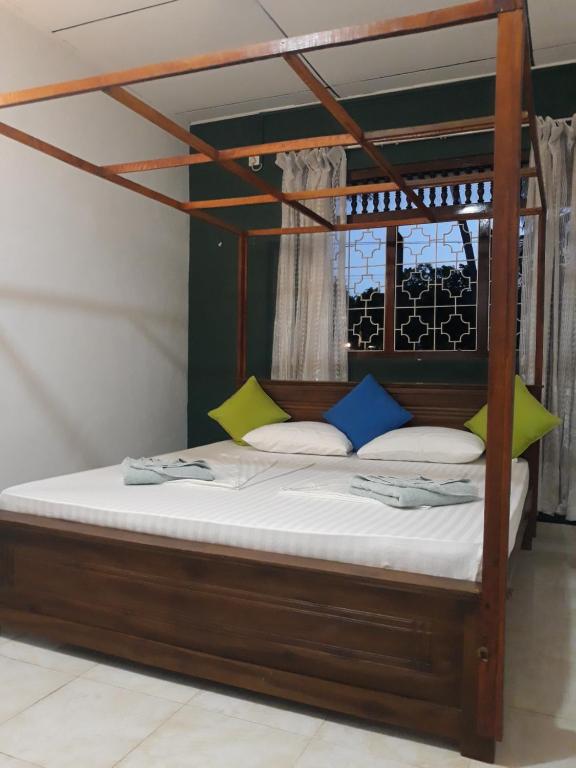 Postel nebo postele na pokoji v ubytování Coco Hostels - Weligama