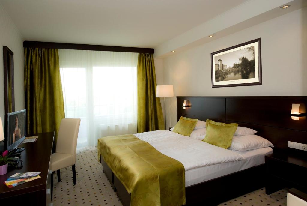 Hunguest Hotel Gyula - Standaard Twin Room Met Balkon