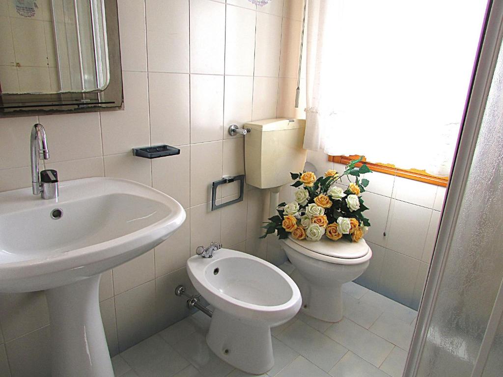 A bathroom at Andrea