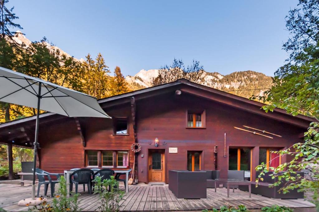 Een algemene foto van de bergen of uitzicht op de bergen vanuit het chalet