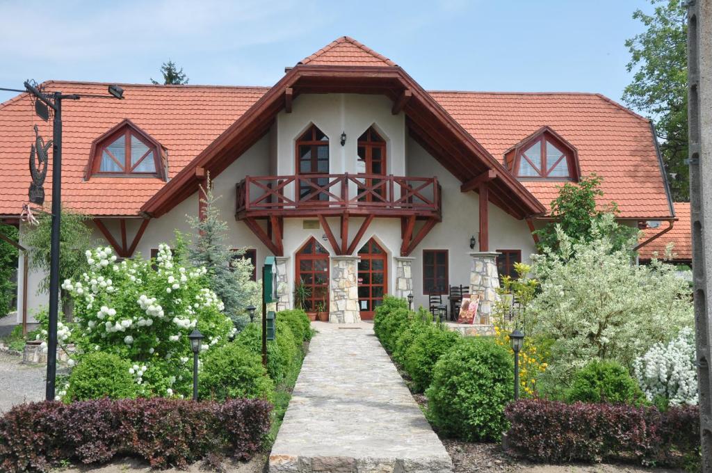 Berek Fogadó 3143 Mátranovák, Szabadsag út 9. kép - 1